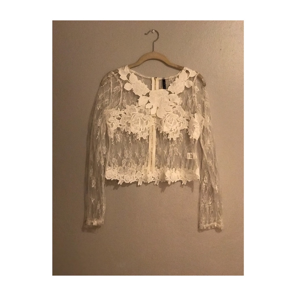 SAN JOY long sleeve flower patch crop top